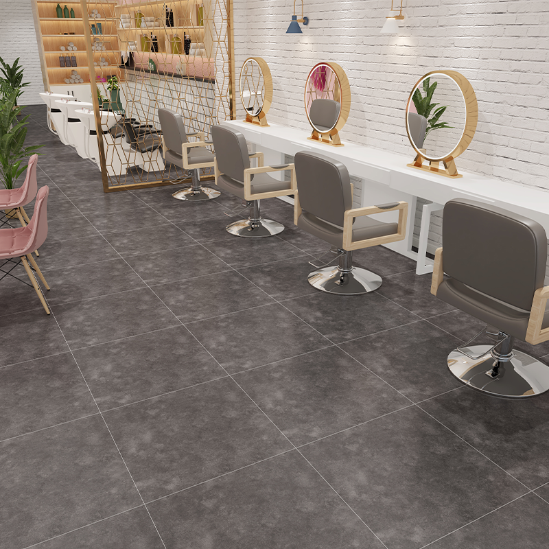 Pegatina para suelos LVT de mármol veteado gris oscuro